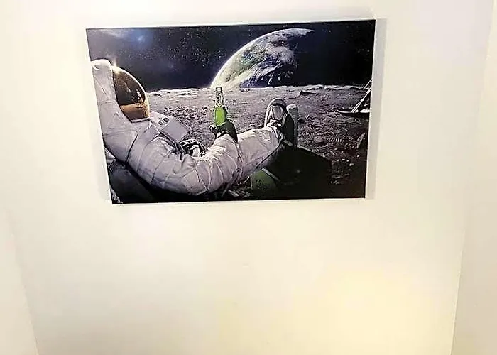 אכסניה Space - Inner
